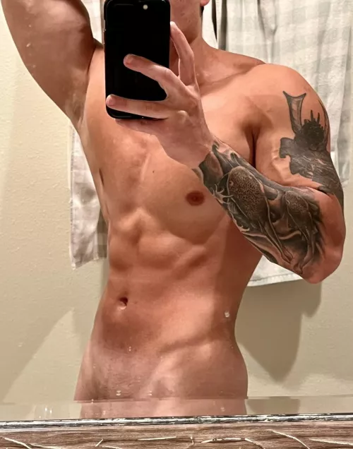 Looking for a cutie to take a shower with me :)