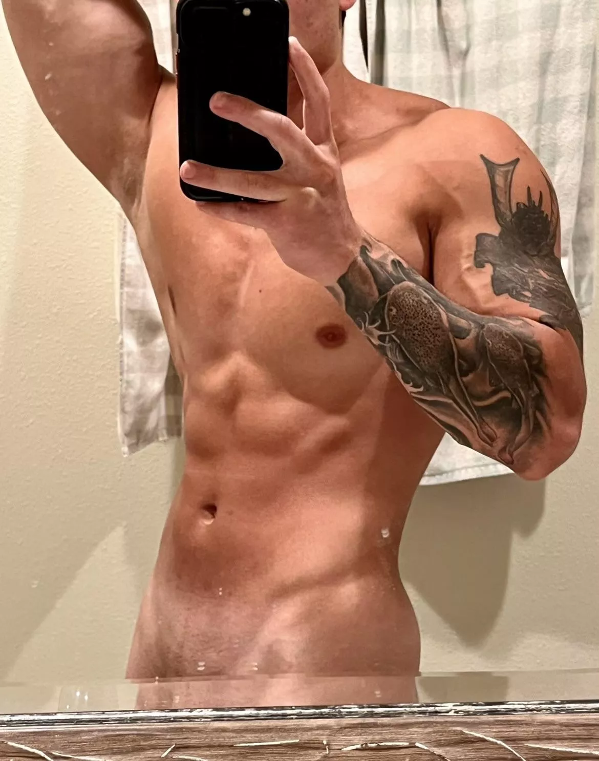 Looking for a cutie to take a shower with me :)
