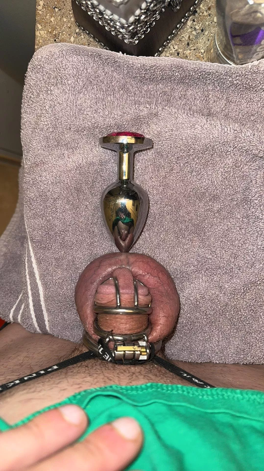 My plug is supposed to be bigger than my clit, right?🥰🔒