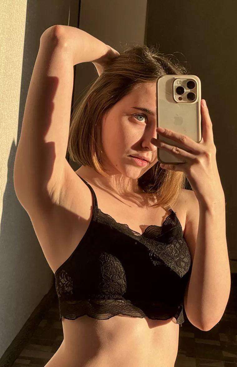 No deodorant, just the clean smell of my unwashed body