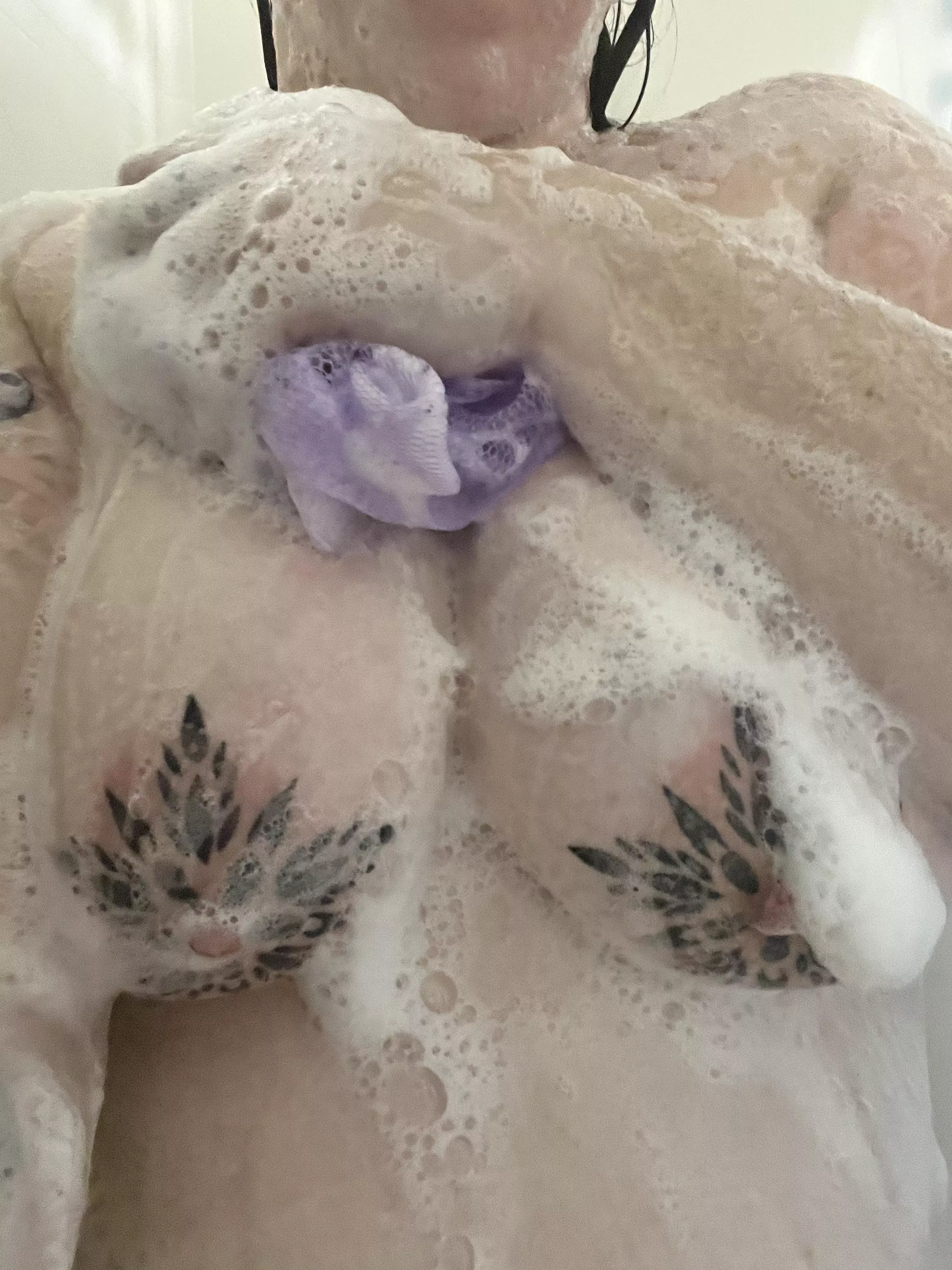 Shower pics are some of my favorite pics 😘