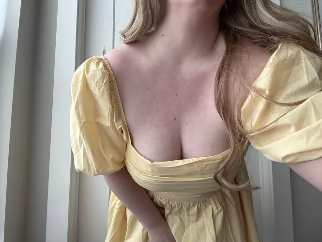 Sundress season ☺️🌻 [f]