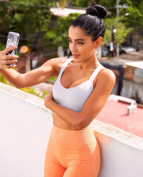 sunny mornings in my yoga pants :)