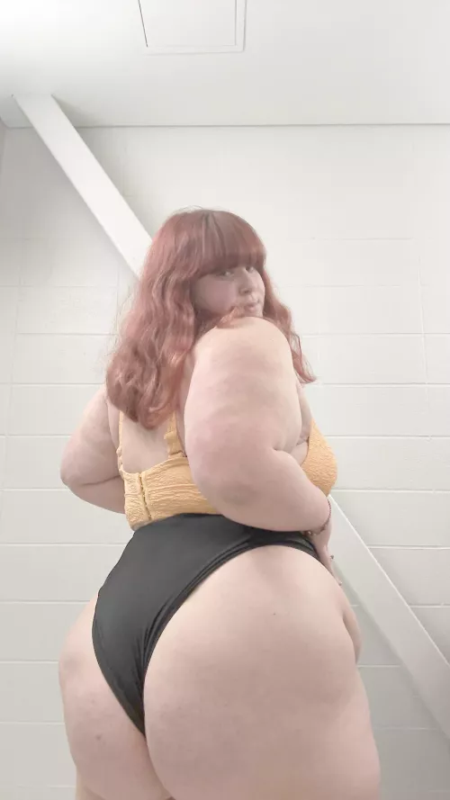 Swimming is fun, who wants to join?💋