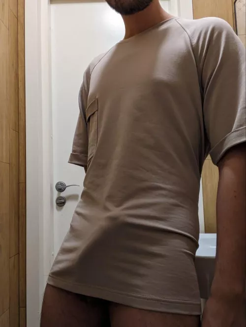 This T-shirt isn’t doing much is it 