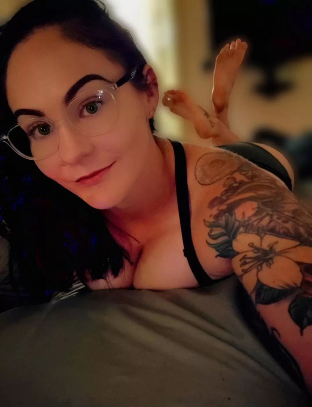 Thoughts on tatted milfs?