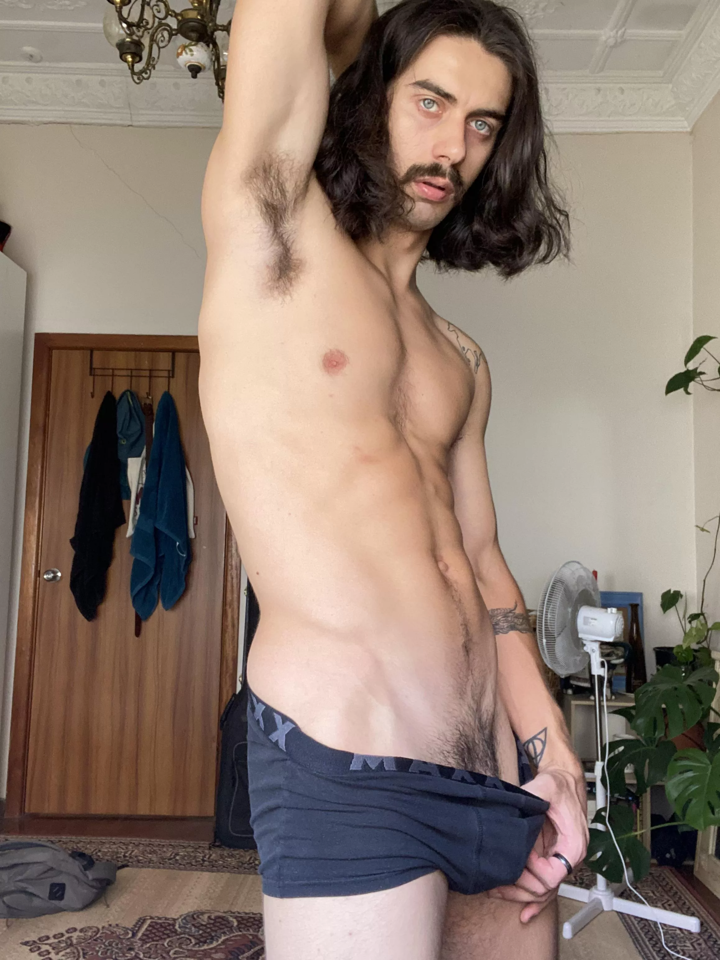 Wanna see what I’ve got under here? 