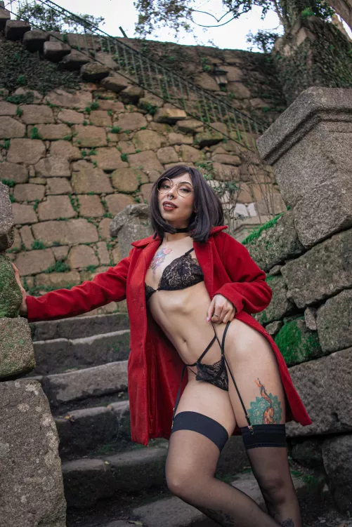 What's sexier than lingerie in public?