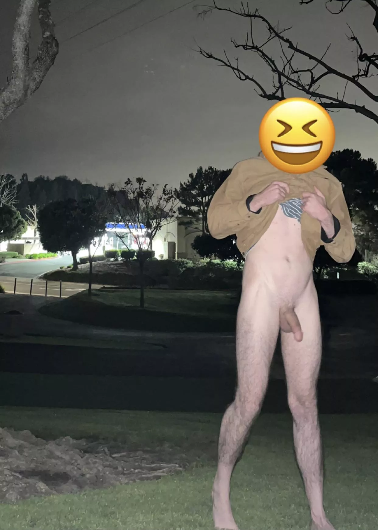 Who dares me to go all the way to the park entrance 👀