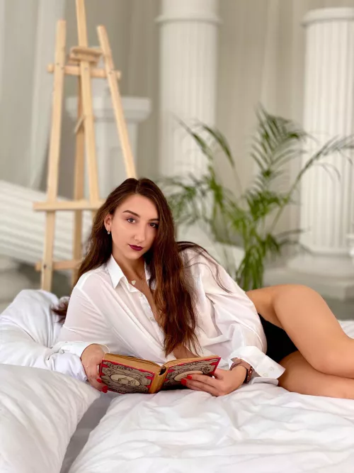 Who wants a secretary wife like me?