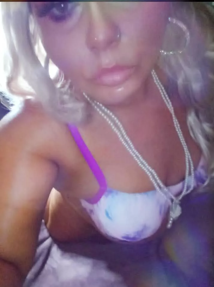 Who's in need of a slutty, thick southern belle..