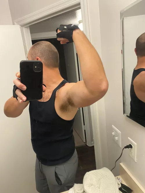 (29) These pits are a workout. 😜