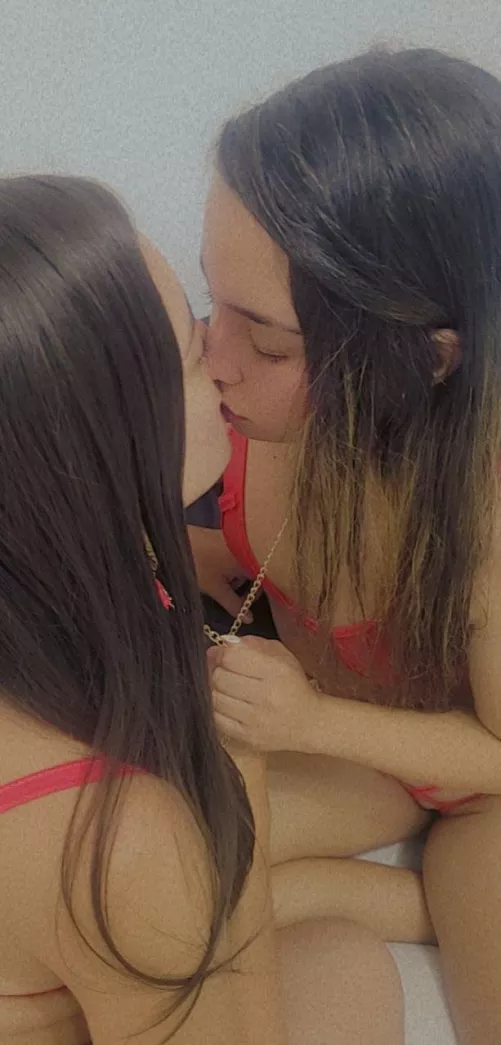 A kiss with my friend 