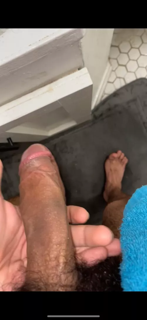 Anybody like sucking uncut Hispanic dick? 