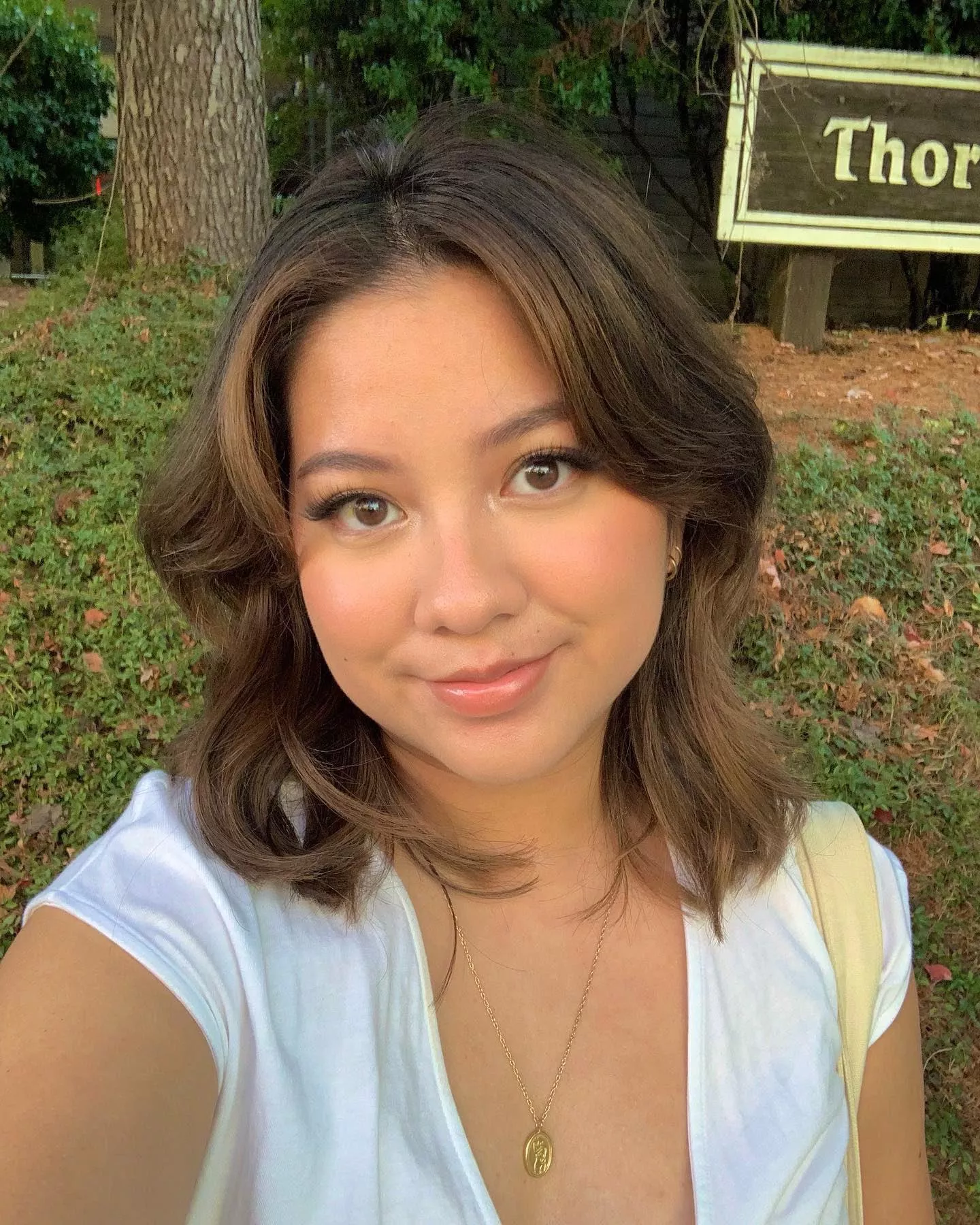 Brown eyed, brown hair beauty