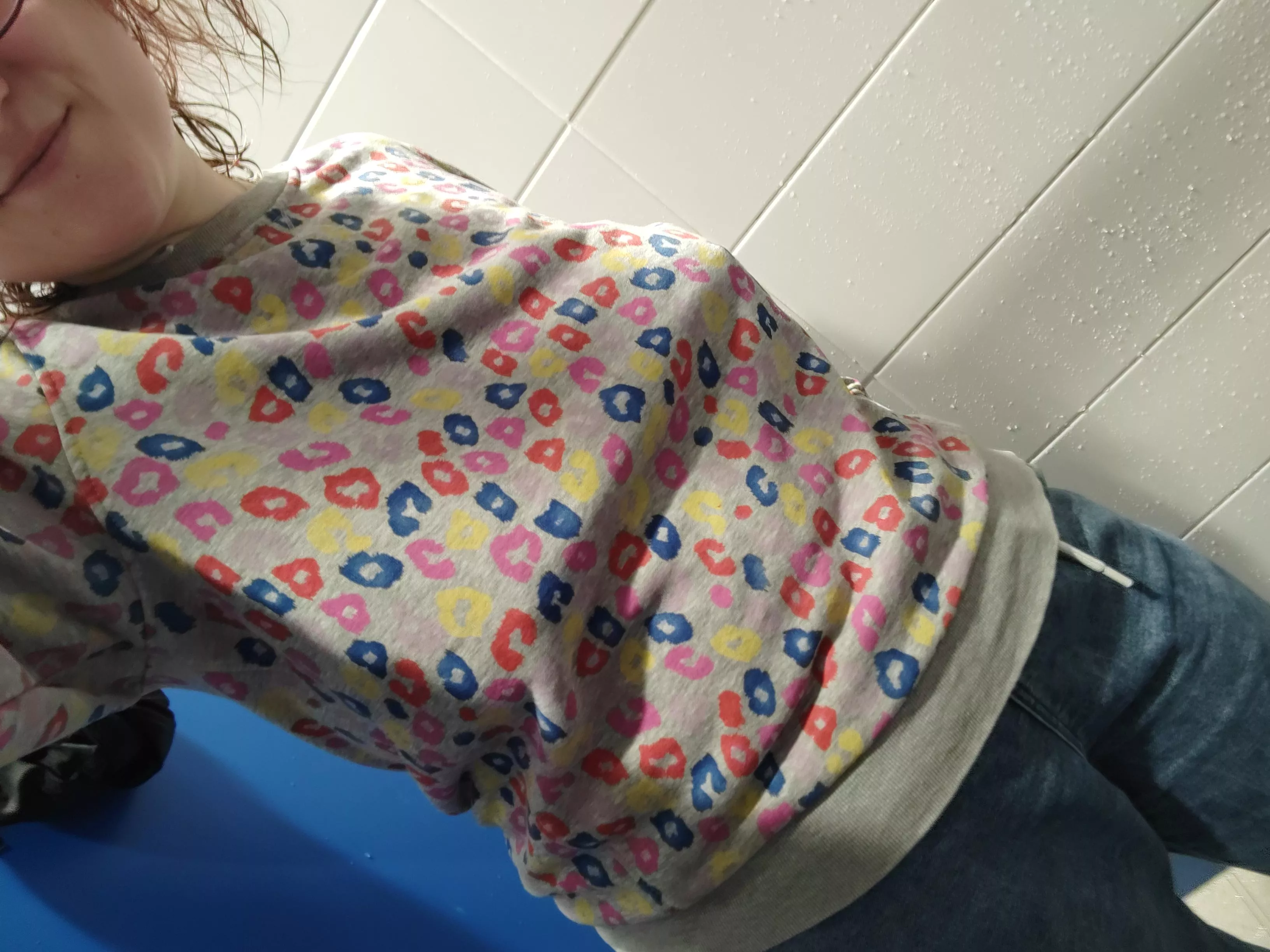 Forgot to pack a bra for after swimming... Is it obvious? 🙈