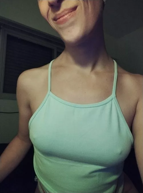 From a further angle. No bra no problems. 😘