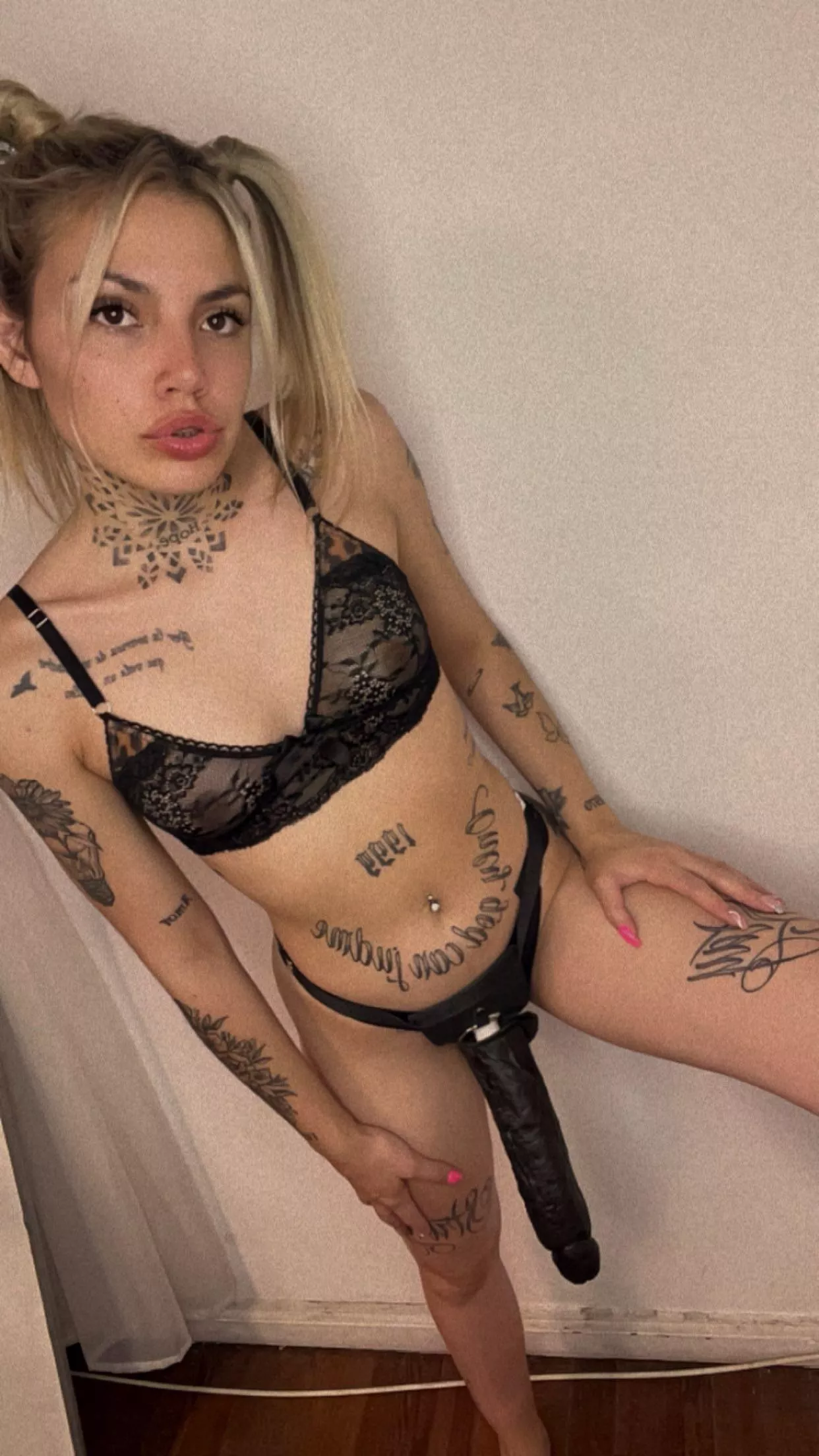 Good morning ! Anyone who eats hard cock for breakfast?