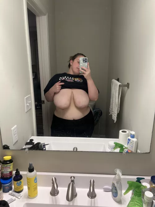 Happy 4/20! After you smoke come grab a handful ☺️.