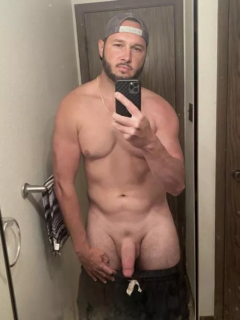 Here’s a rare all bare no hair pic of my divorced dad bod and cock!