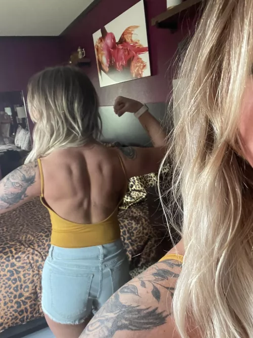 How those back muscles looking [F]