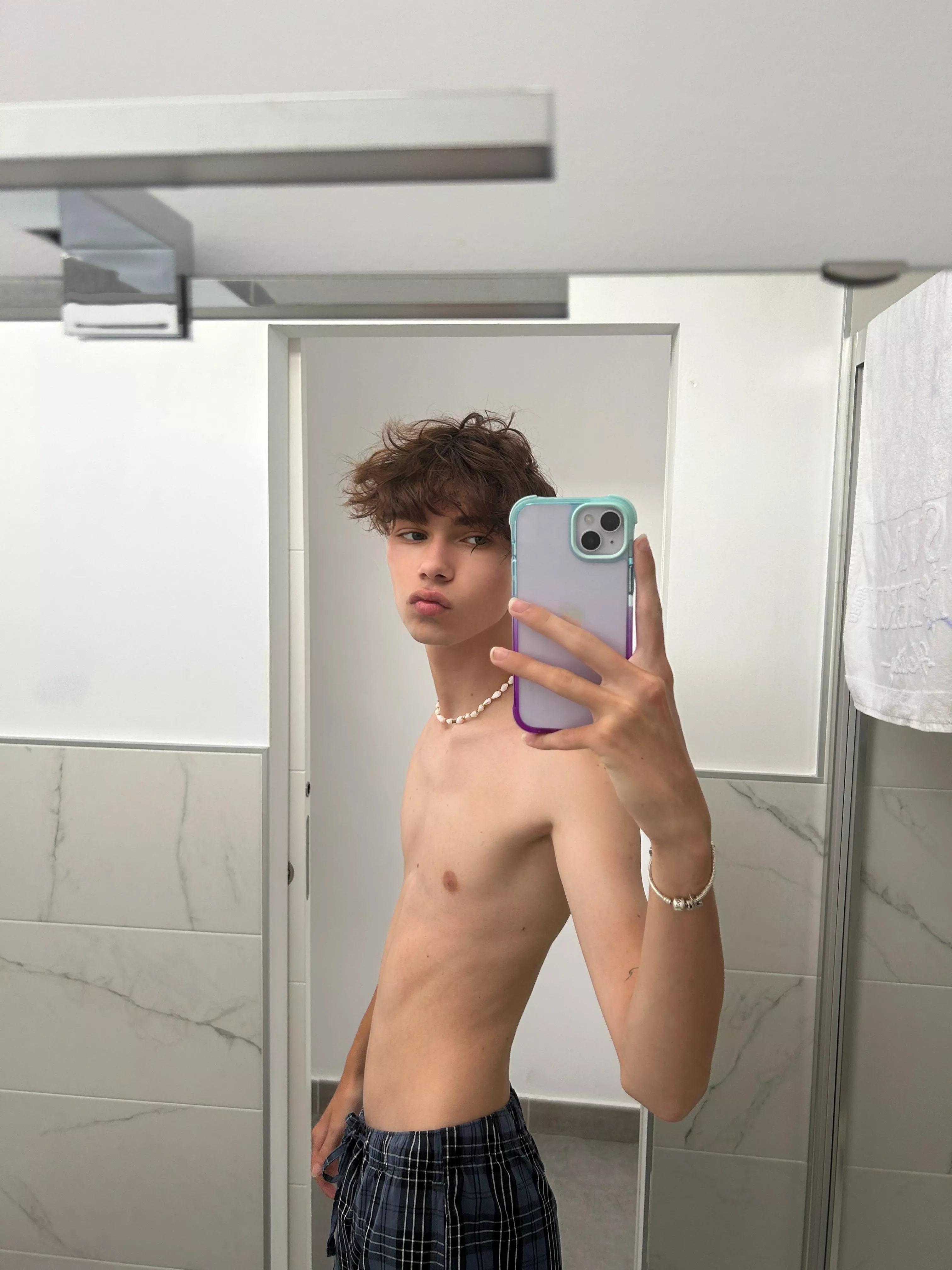 I am always down for some naughty adventures(19yo125lbs)