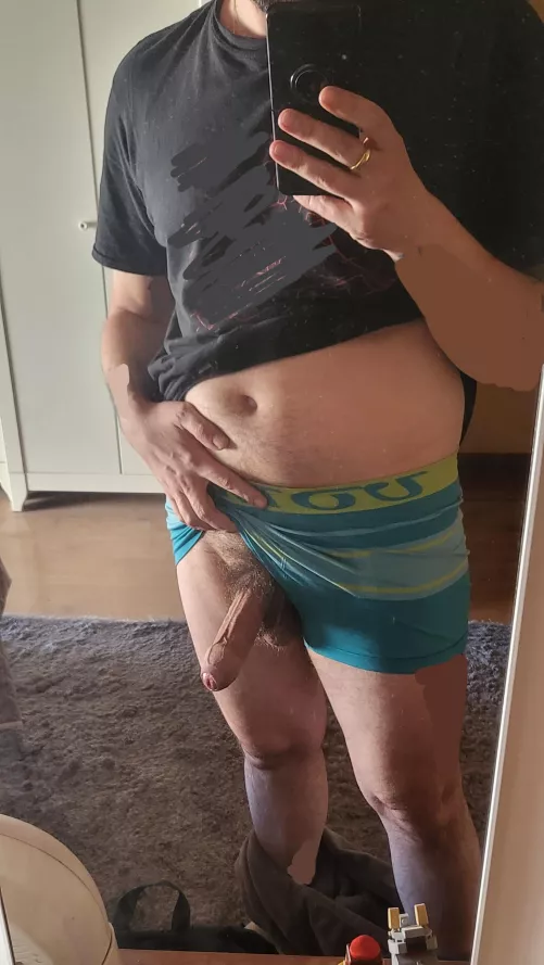 I'm going to the shower, are you coming? 