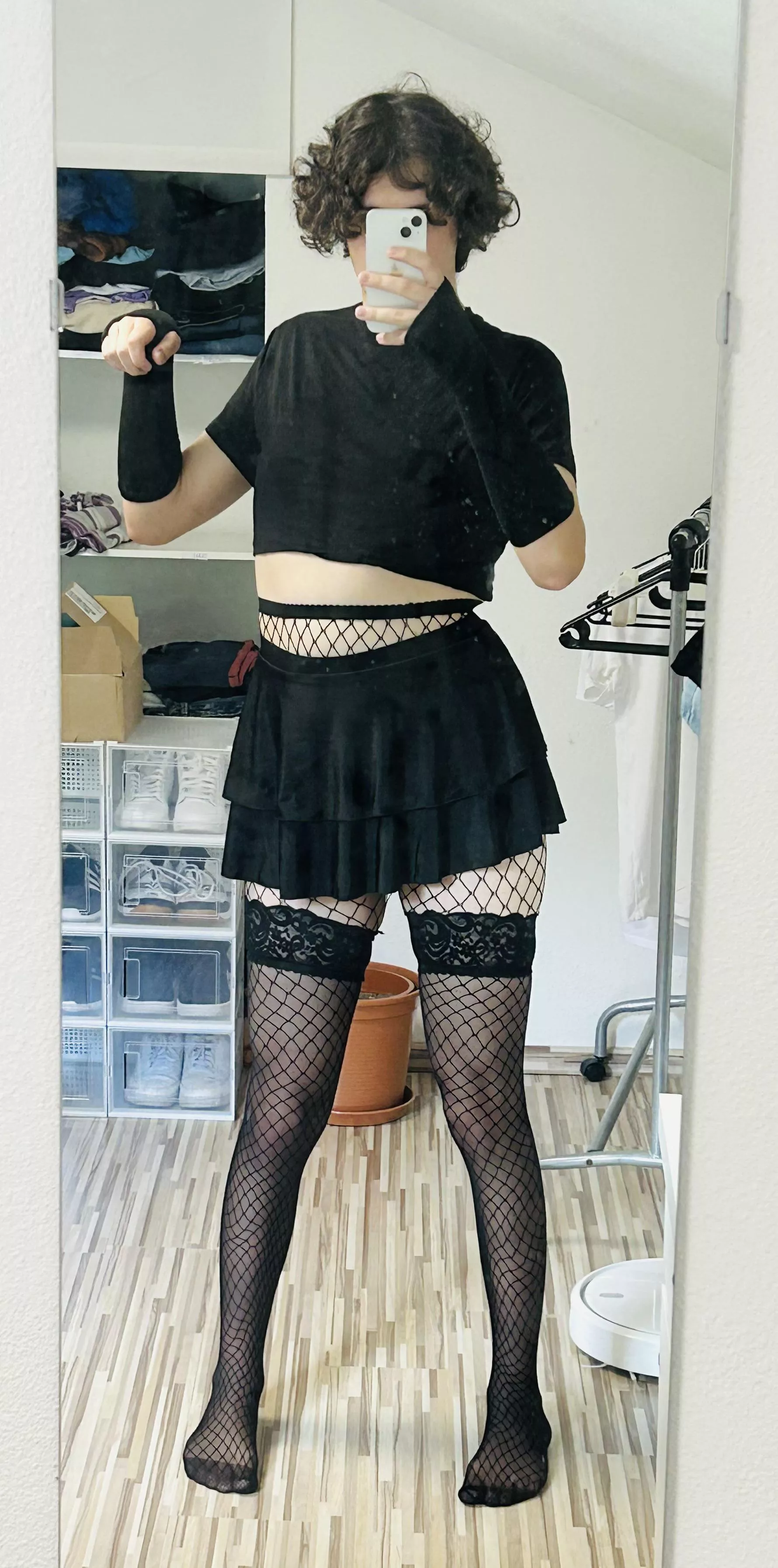 I’m so sad. Can you show me some love please?🥺💕