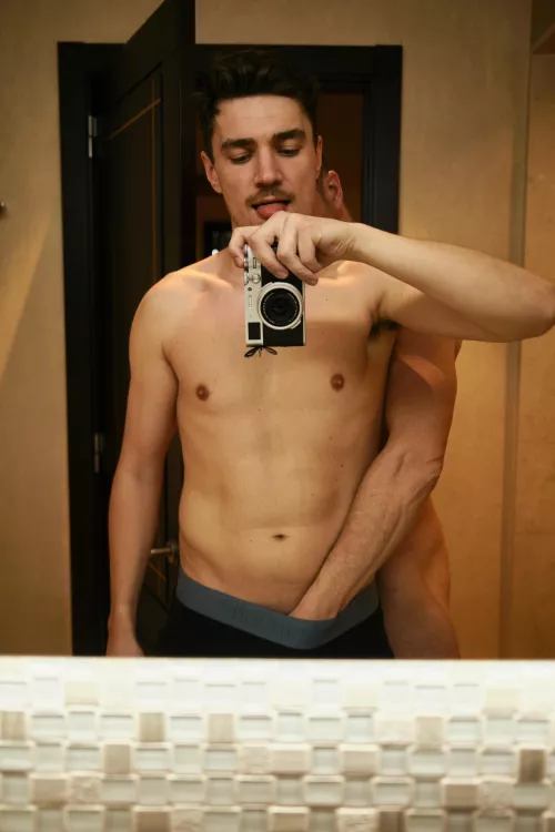 Is it just me who loves picking up straight dads while on vacation?