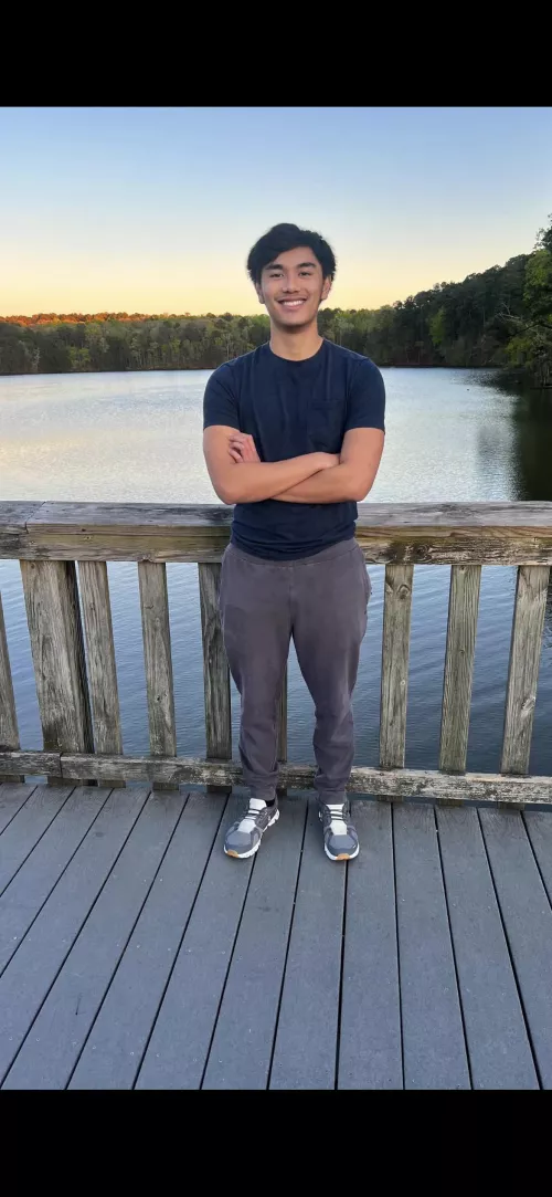 Is this a good linkedin picture? 😂