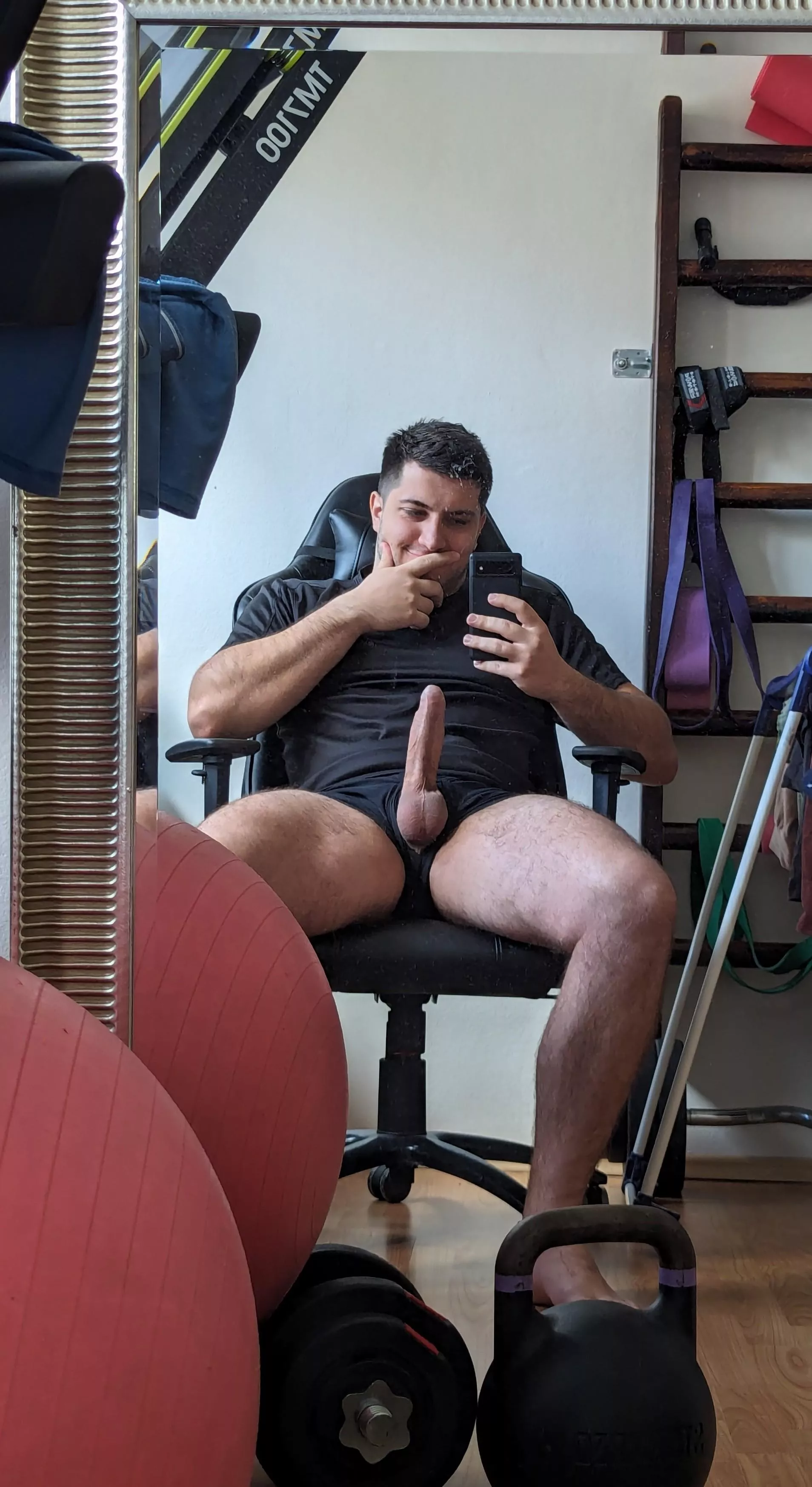 I've got a comfy seat to share [M]26