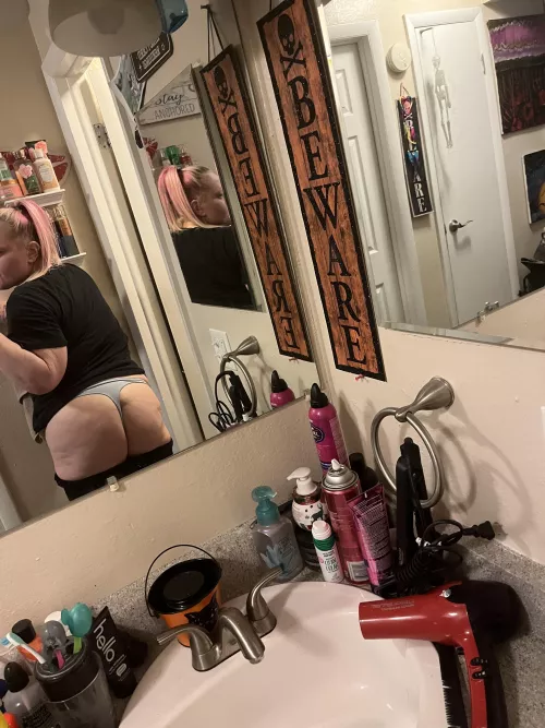 I’ve lost 74lbs! Feeling good 😜