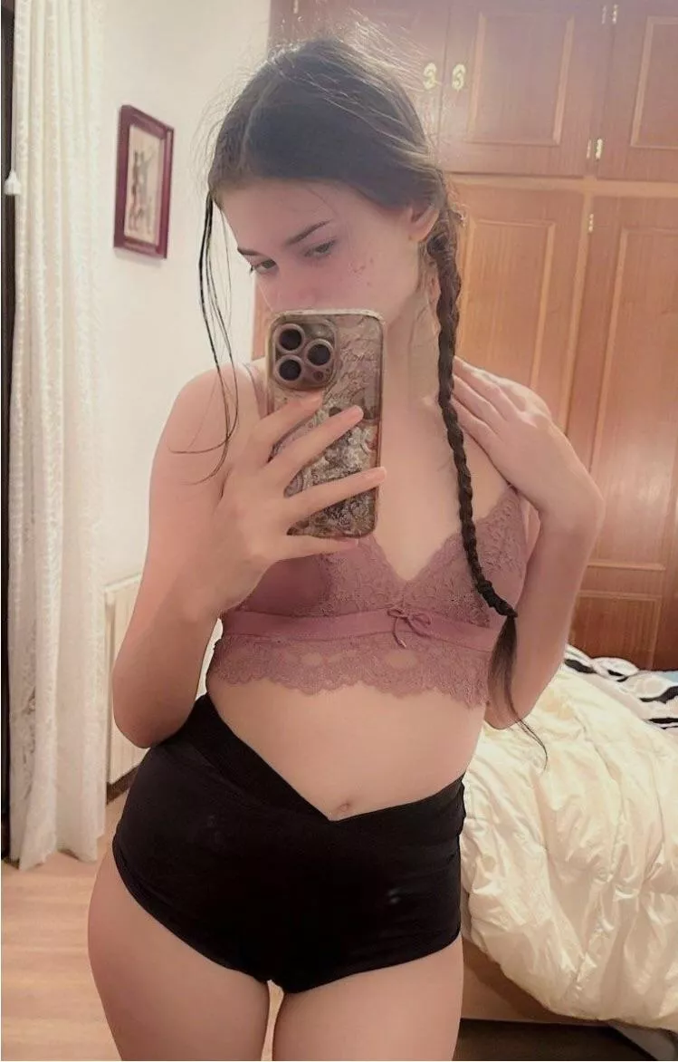 Just trying to be as cute & hot as possible at the same time for you!