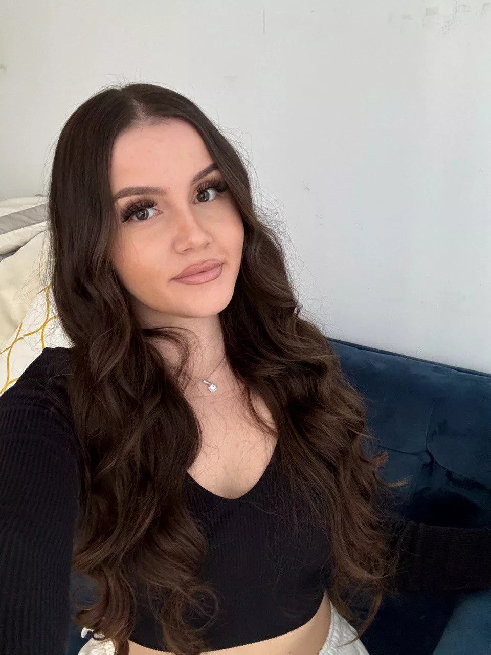 Let me show you what your girlfriend should be doing for you 😇