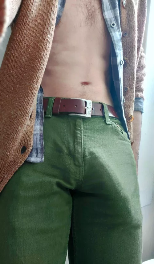 Looking bulgey in green today 