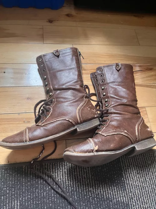 Looking for a similar but better women’s boot