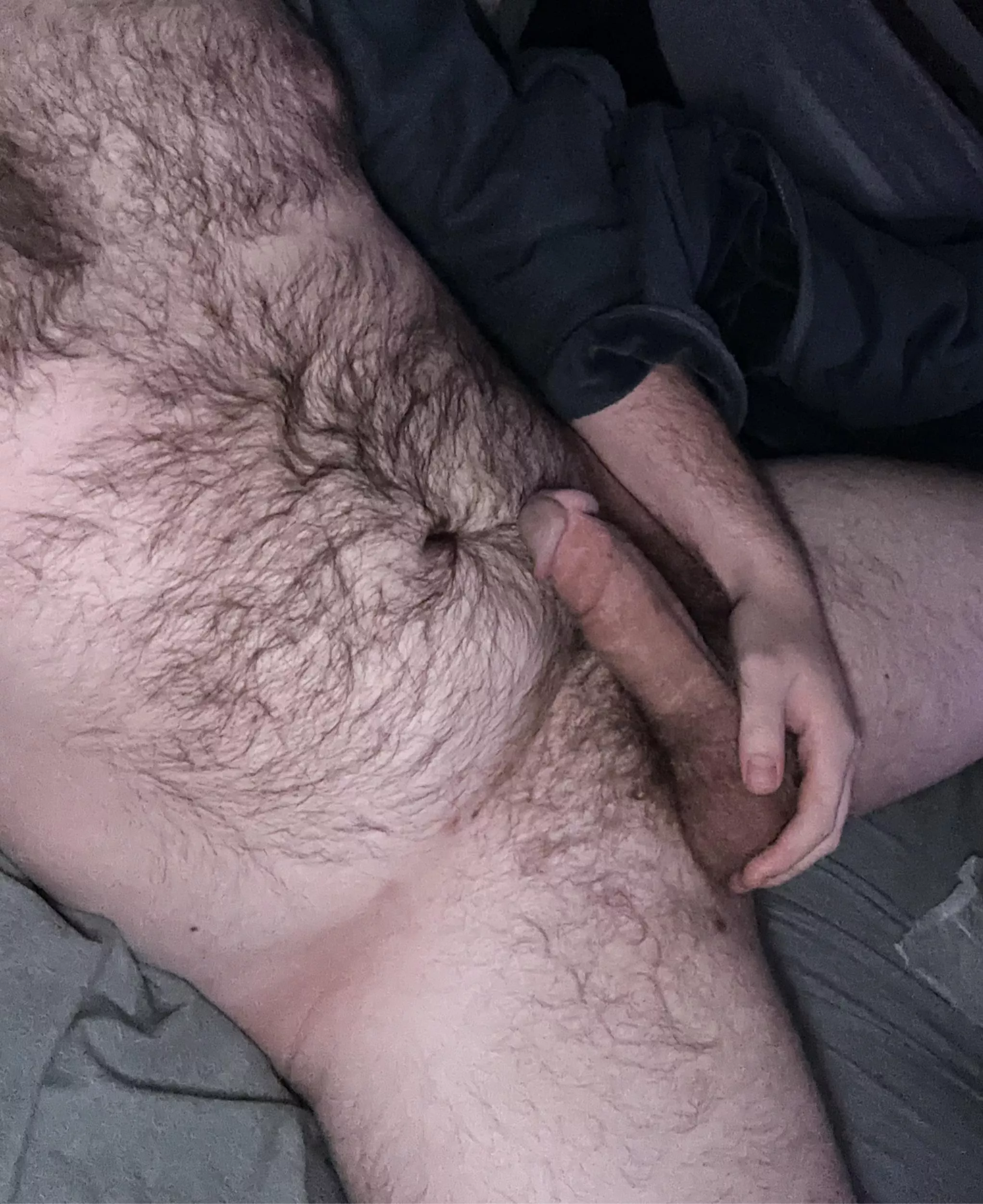 Lots of empty space in this bed😉