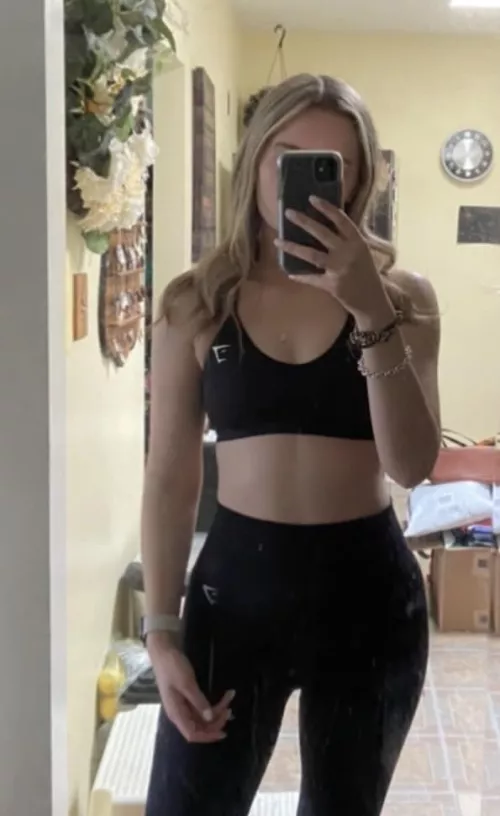 my six pack is coming in nice (f)