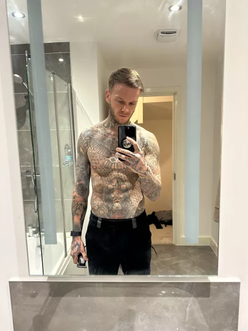 Ngl i love sending dick pics to random Redditors😜