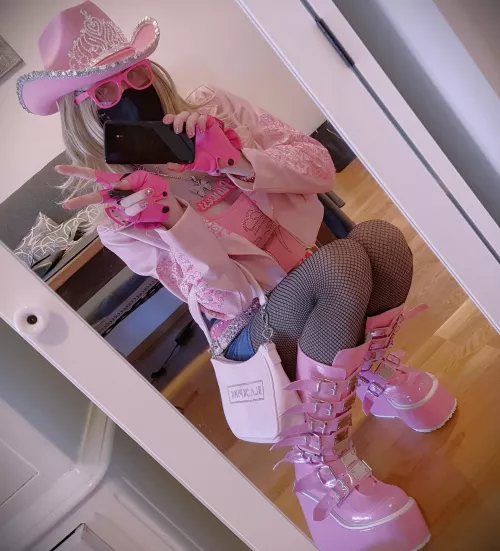 Pink Goth/Cowgirl, if that even makes any sense...