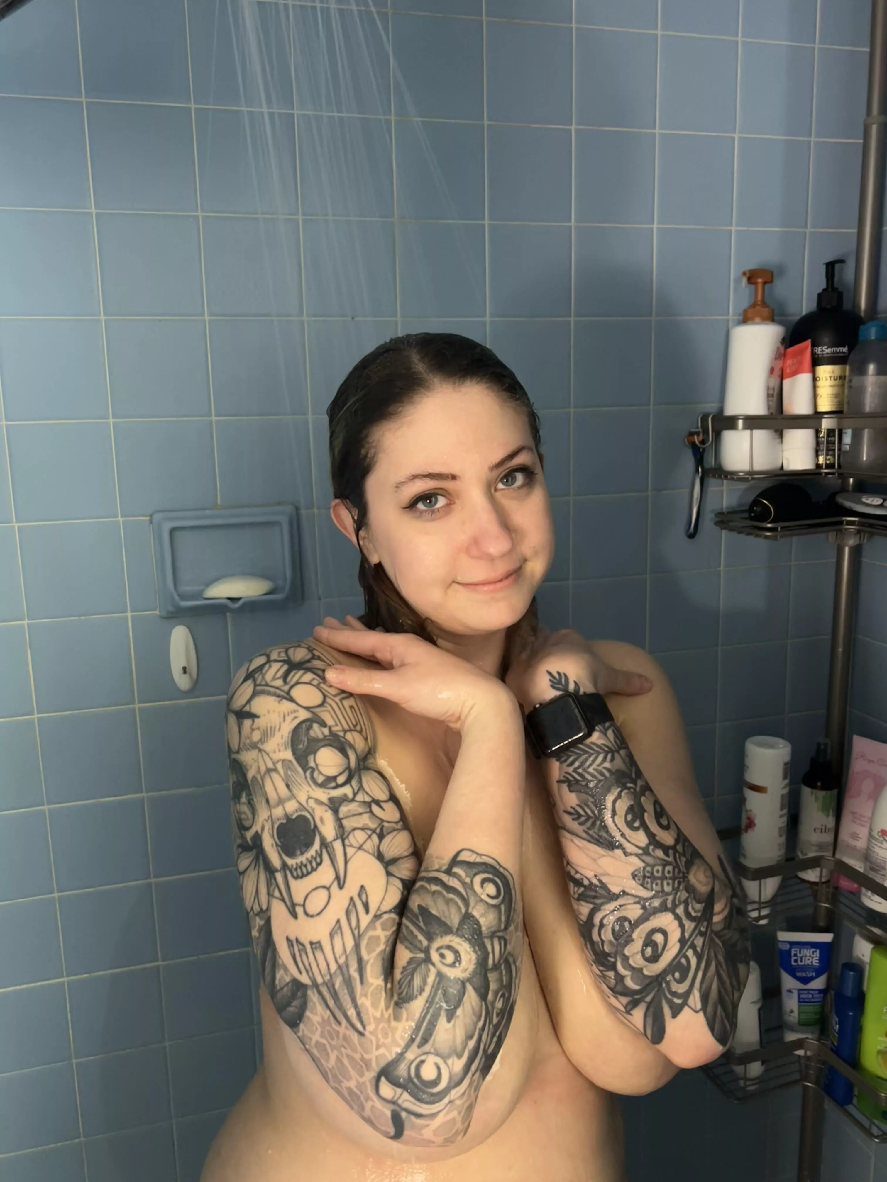 Rae (@LightRae) [OnlyFans]