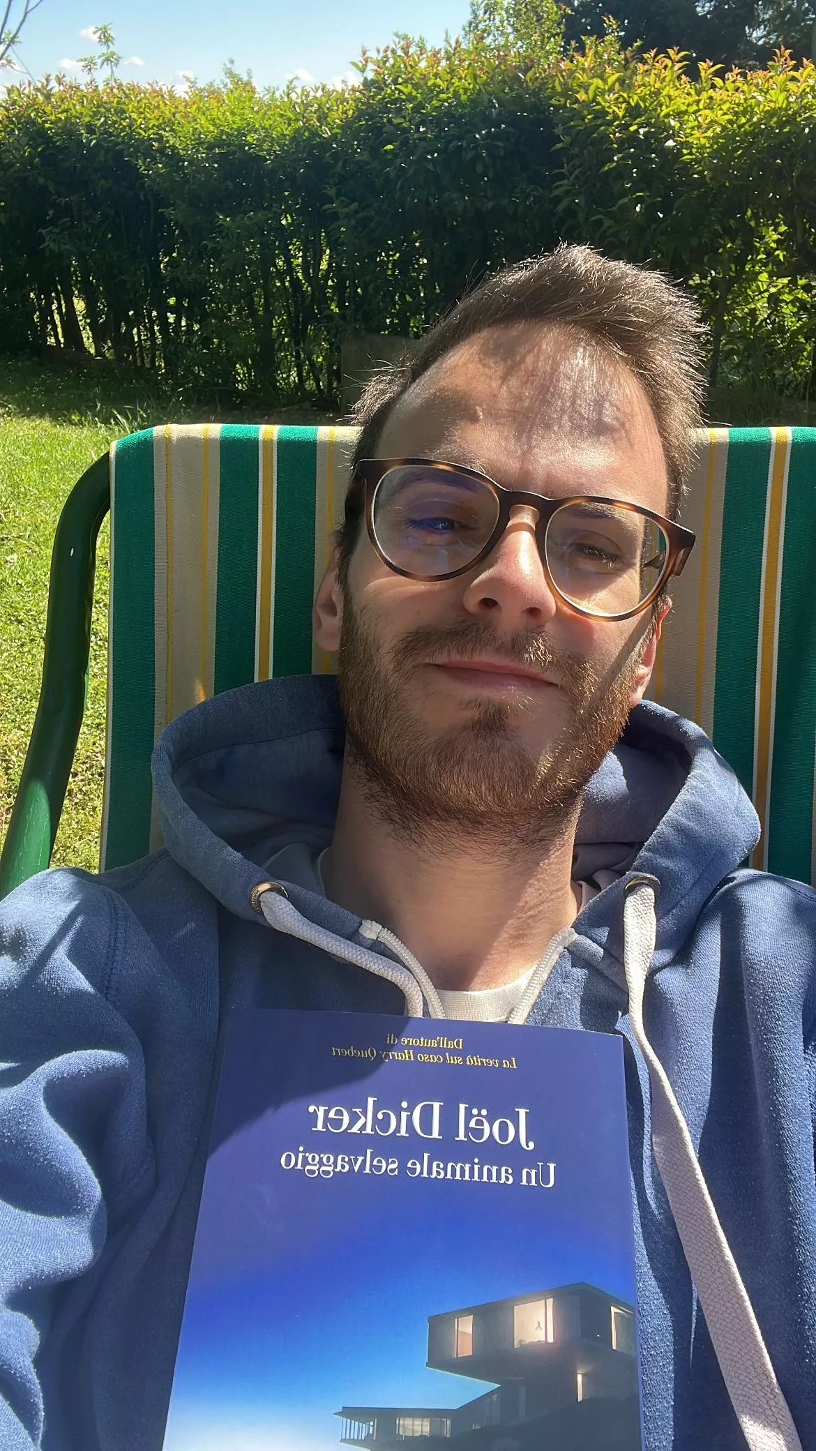 spending sunday morning reading in the garden >>>