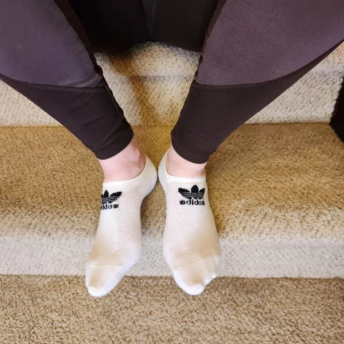 These are just perfect white no shows. Hope they stay that way 