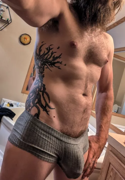 Think I still meet the criteria. 6'2