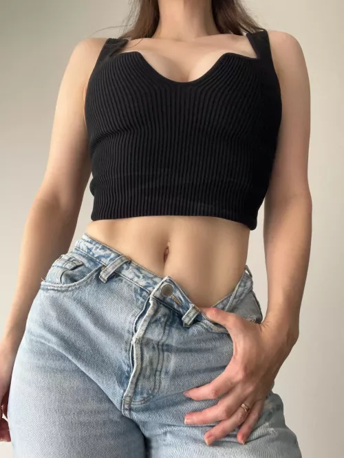 This inbetweenie clearly is wanting some worshipping 