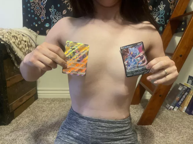 Tiny girl who loves playing Pokemon!! [F]