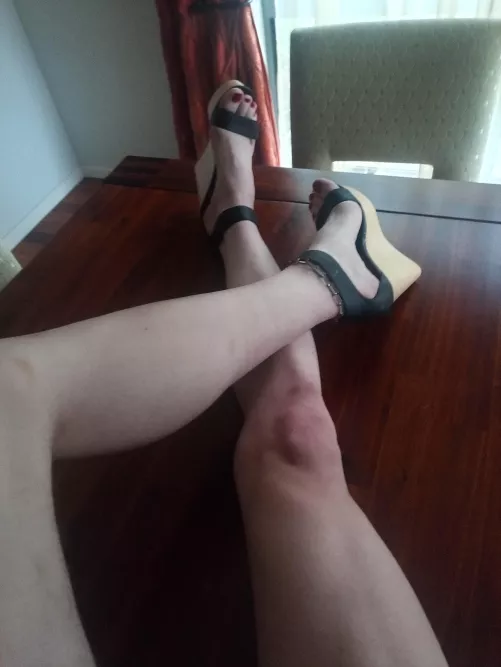 Wedges feel so casually sexy