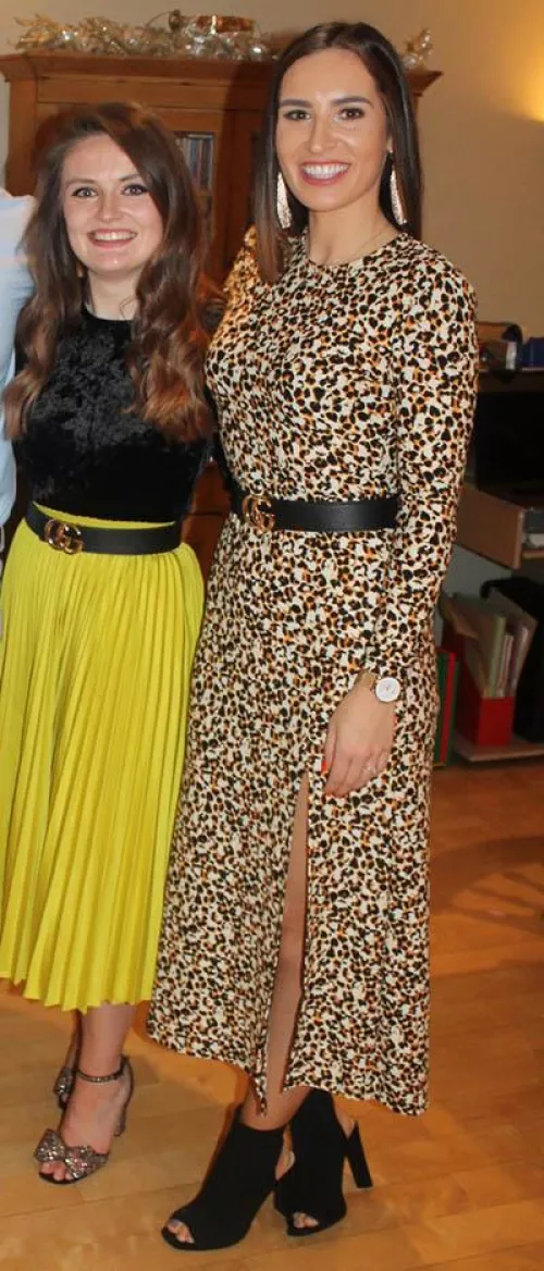 Which is your pick? 1 for yellow and 2 for leopard [2] 