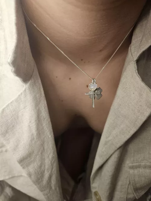 Who would fuck a virgin 18yo with small tits?