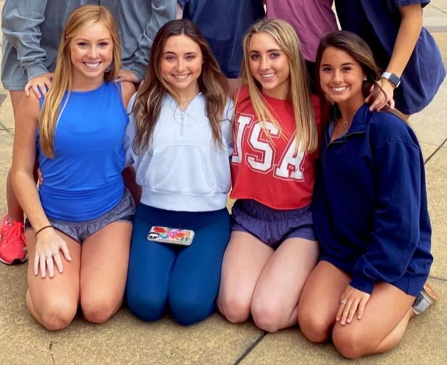 Who's blowing you on her knees [4]